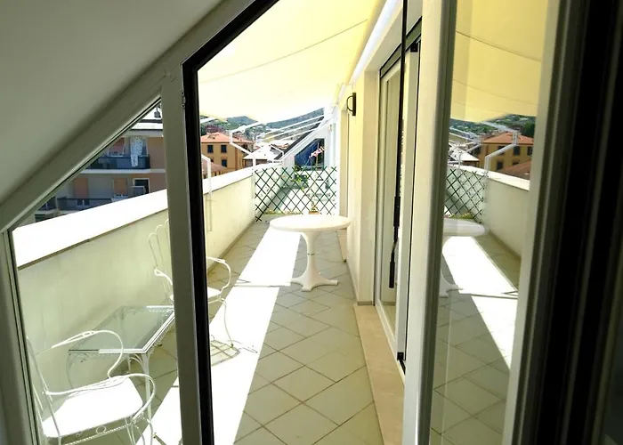 아파트 Seaview Attic With Terrace By Portofinovacanze